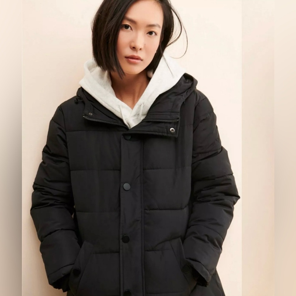 Elegant Black Long Puffer Jacket for Women - Picture 2 of 14